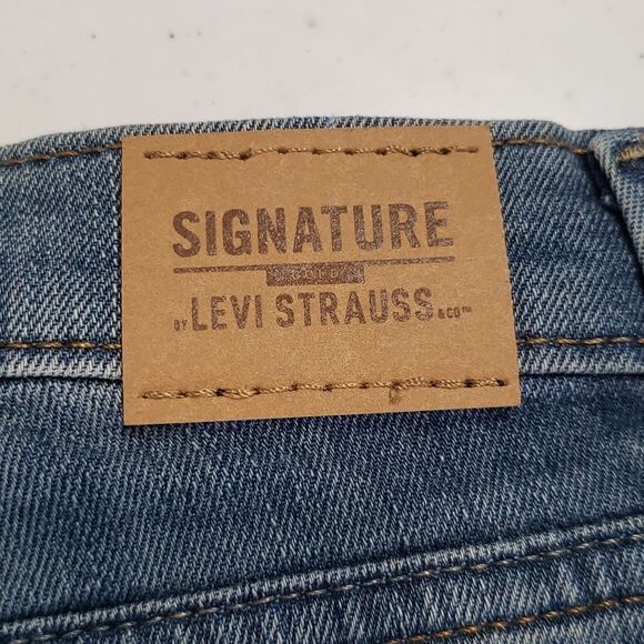 NWT Girls Signature Levi's GOLD Cuffed Bermuda Shorts Sz 6 - Picture 6 of 9